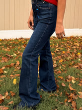 Load image into Gallery viewer, Della Bootcut Denim