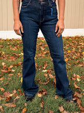 Load image into Gallery viewer, Della Bootcut Denim
