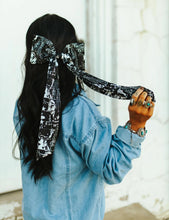 Load image into Gallery viewer, Tejas Things Bow-Large
