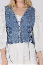 Load image into Gallery viewer, Lettie Denim Vest
